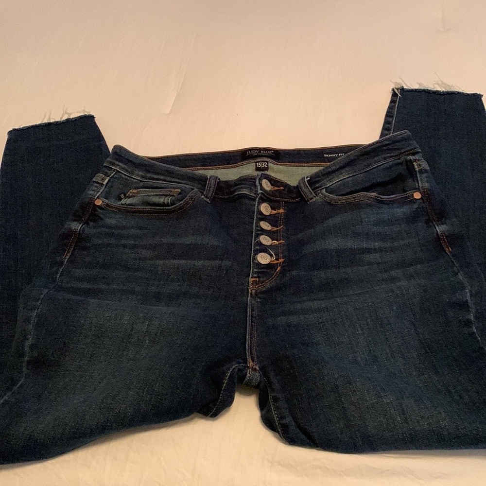 EXCELLENT condition Judy Blue Skinny button front jeans